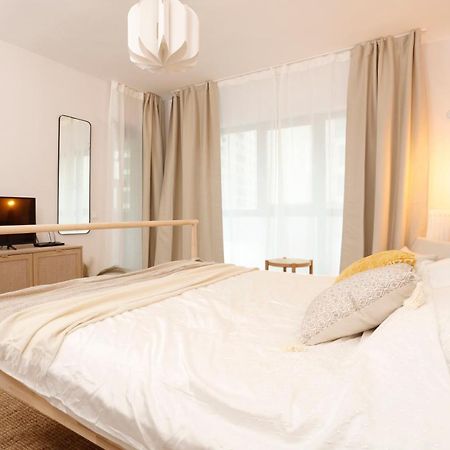 Plaza Residence Studio 6 Bukares Bagian luar foto